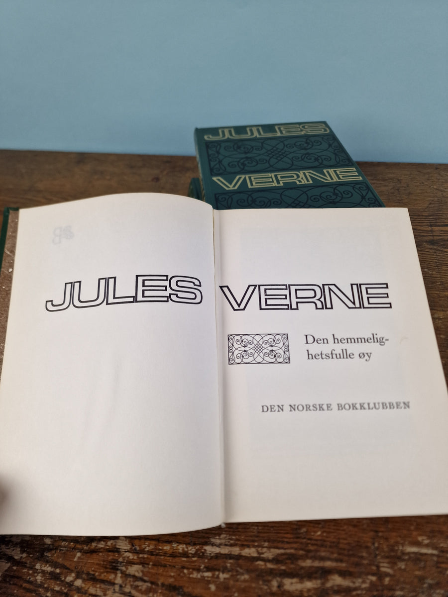 Samling bøker - Jules Verne - på norsk